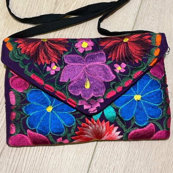 Floral embroidered clutch crossbody purse - Picture 2 of 9